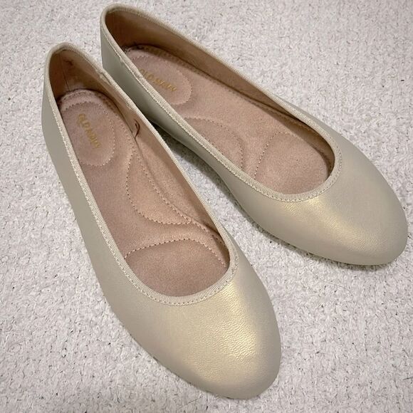 NWOT- Old Navy - 9 Cream Shimmer Ballet Flats - Picture 1 of 5